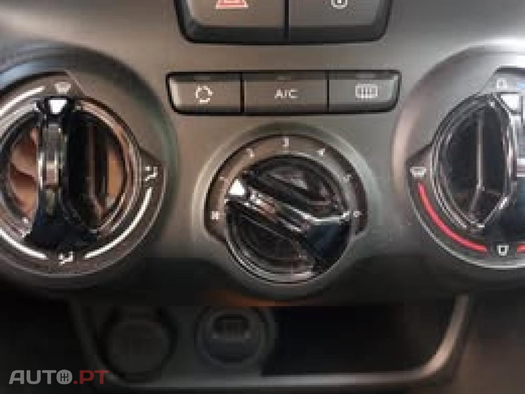 Peugeot 208 1.2 PureTech Signature