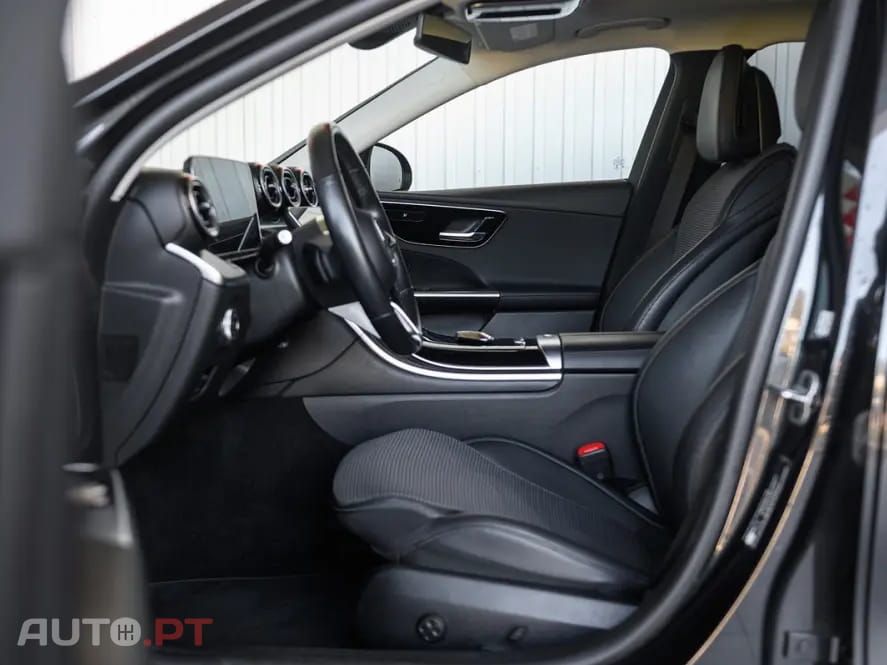 Mercedes-Benz C 300 e AMG Line