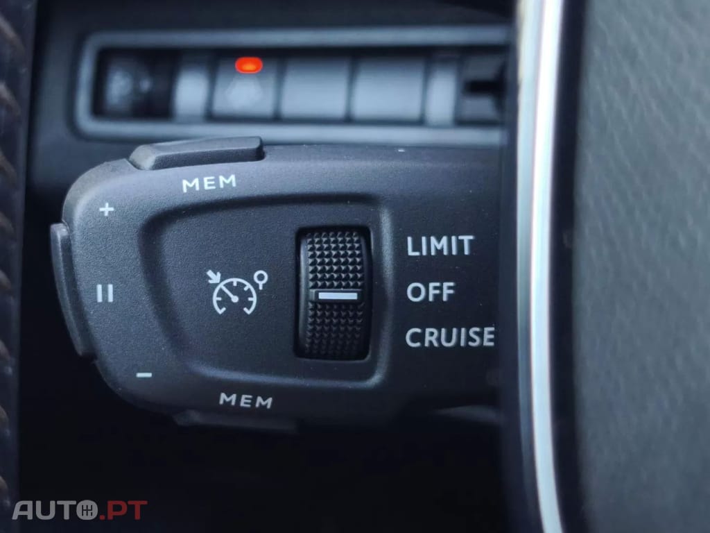 Peugeot 3008 PureTech 130 Stop & Start GPF EAT8 Active Pack