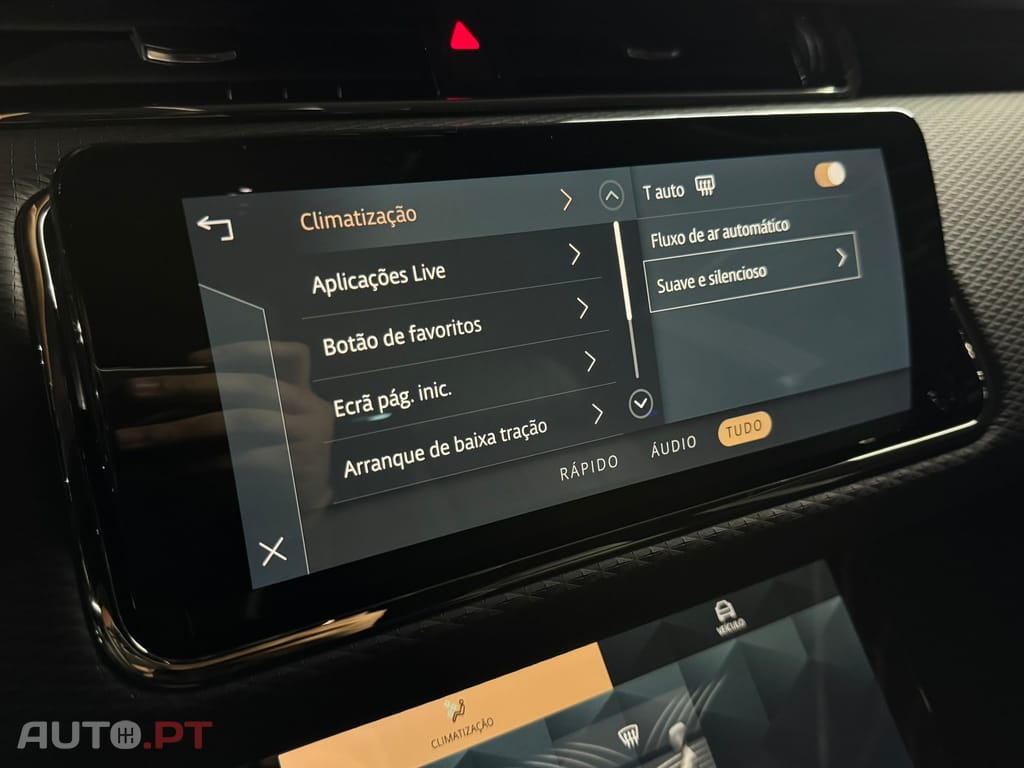 Land Rover Evoque 1.5 P300e AWD R-Dynamic S Auto