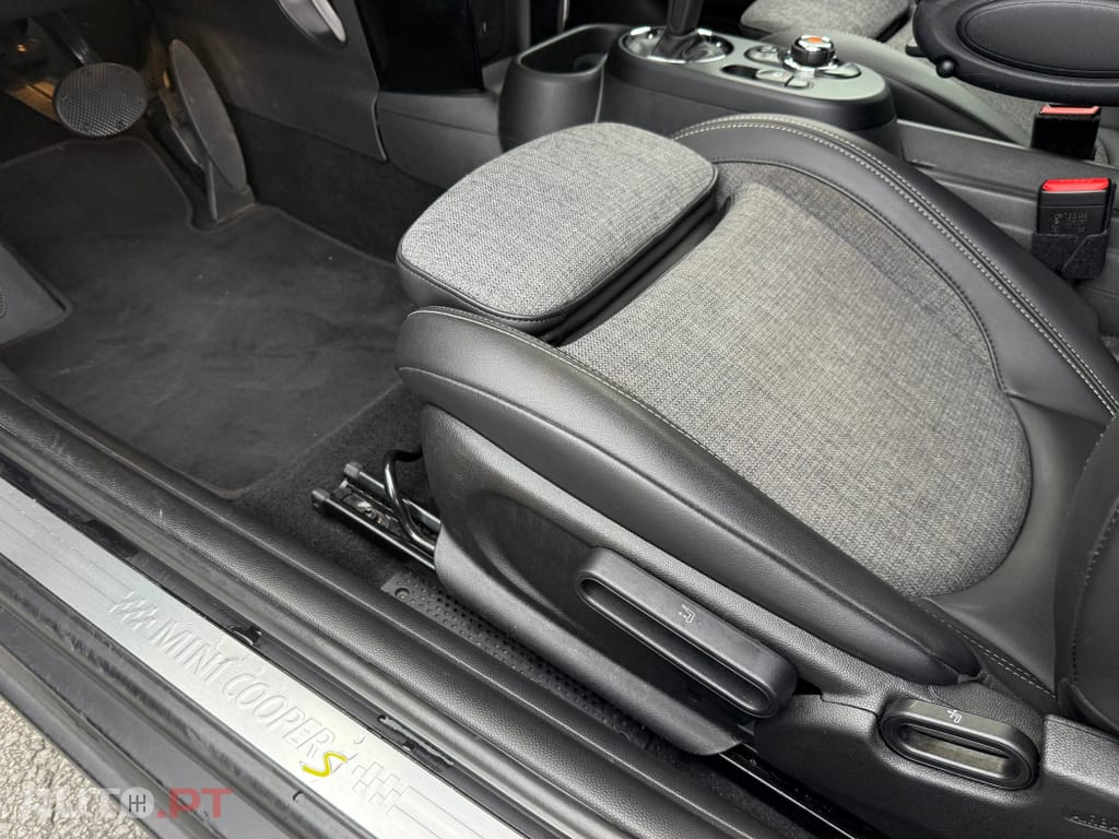 MINI Cooper Cooper SE