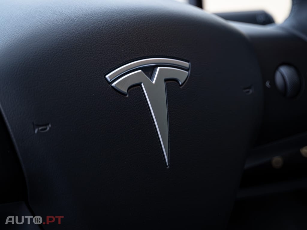 Tesla Model Y Tração Traseira
