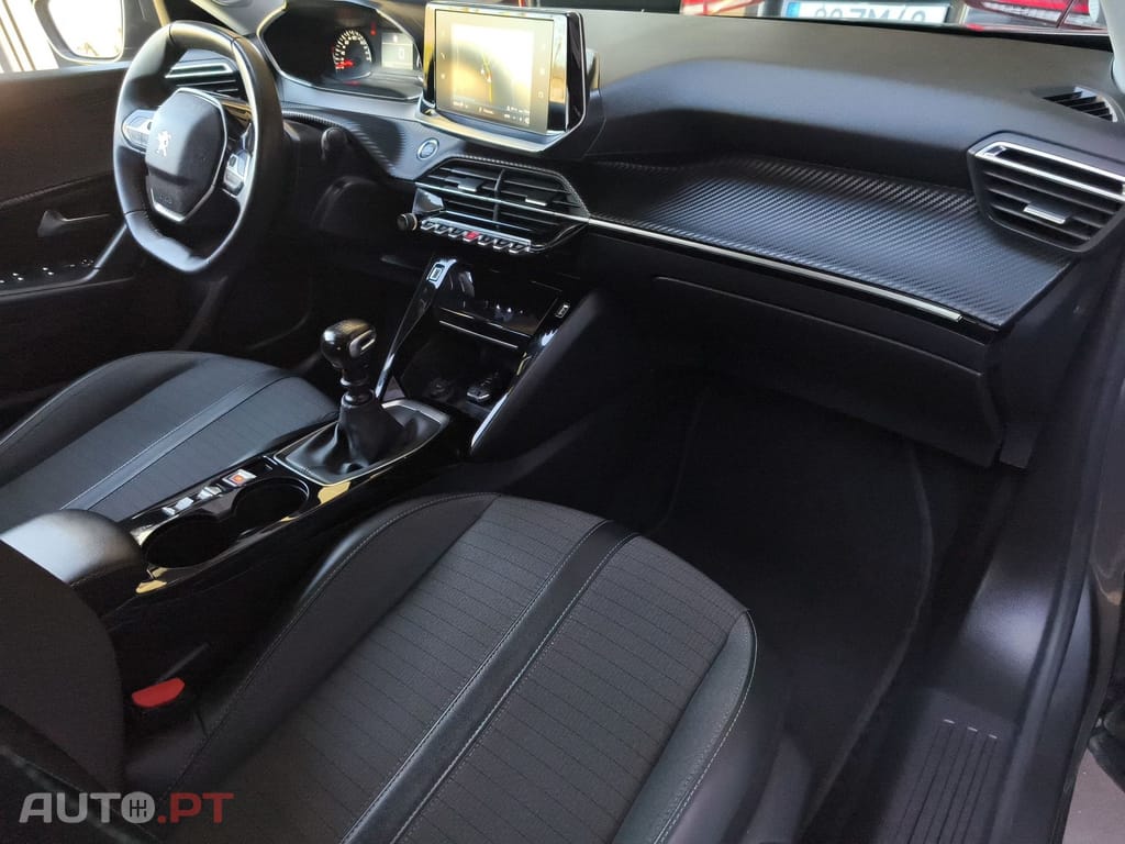 Peugeot 2008 1.2 PureTech Allure Pack