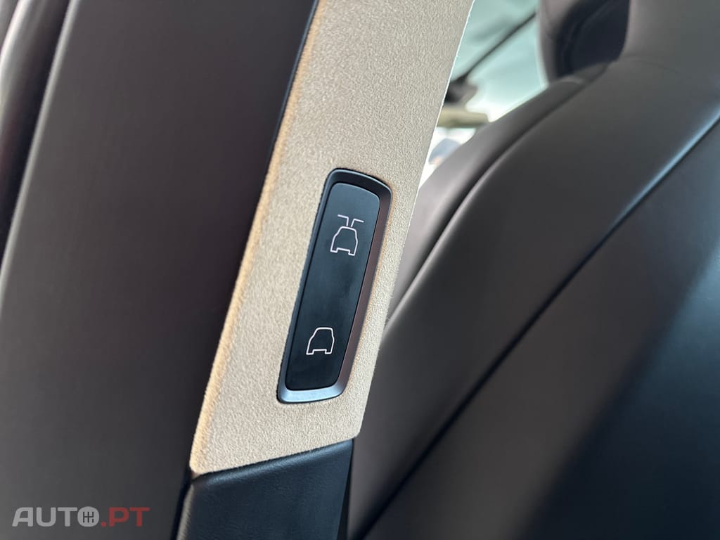 Tesla Model X Outro