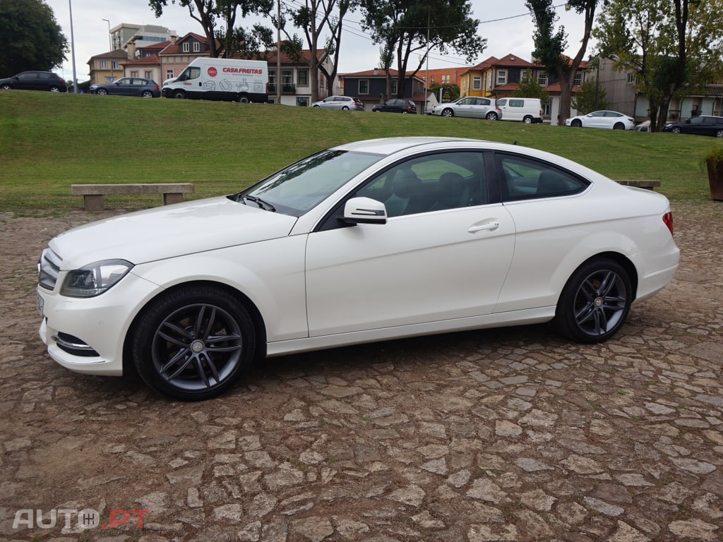 Mercedes-Benz C 220 Coupe Avantgarde Auto