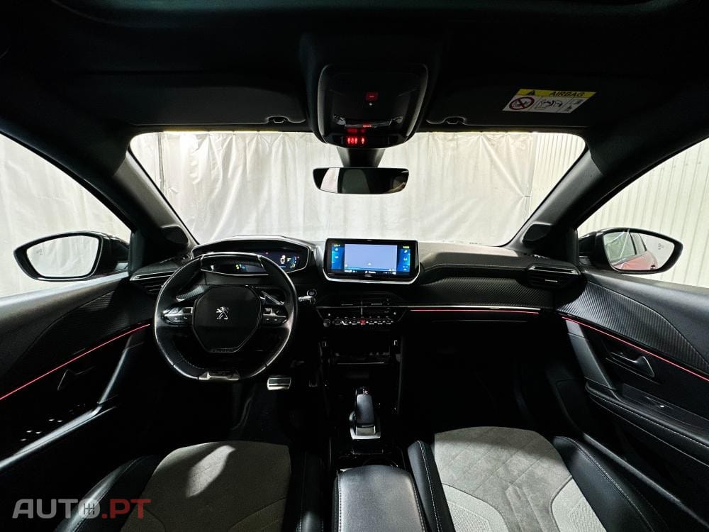 Peugeot E-208 50 kWh GT Pack