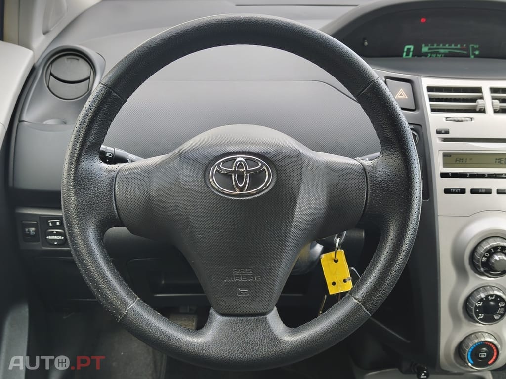 Toyota Yaris 1.0 VVT-i