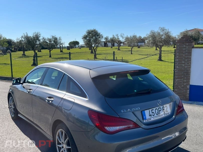 Mercedes-Benz CLA 200 d Shooting Brake