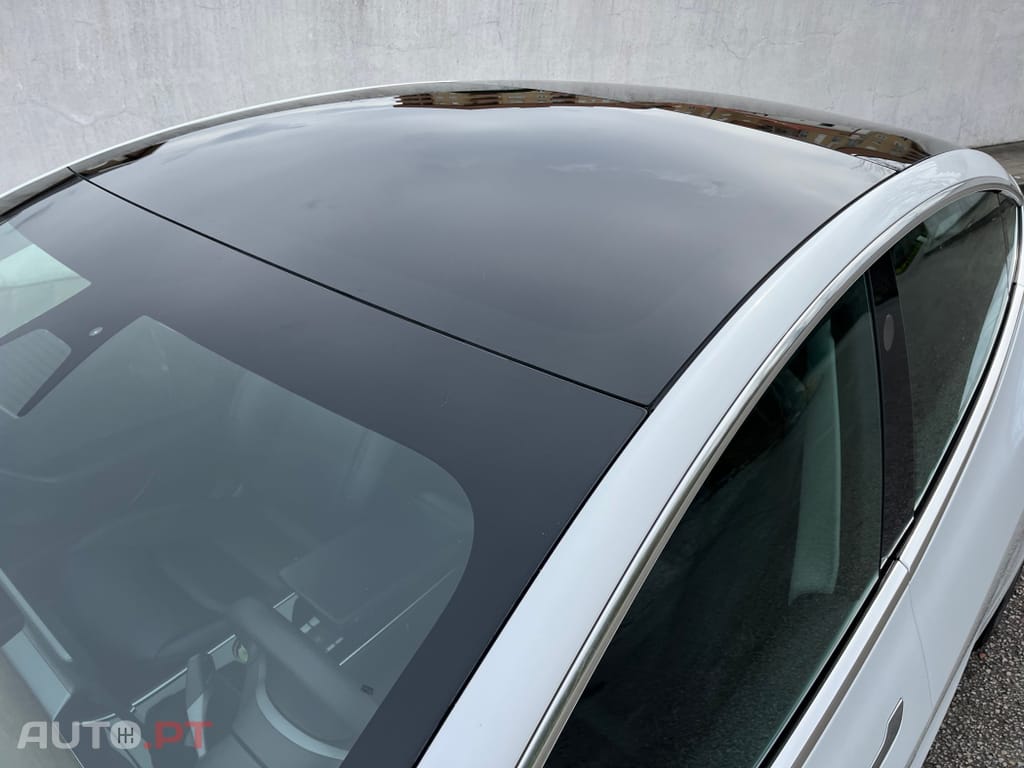 Tesla Model 3 Tração Traseira