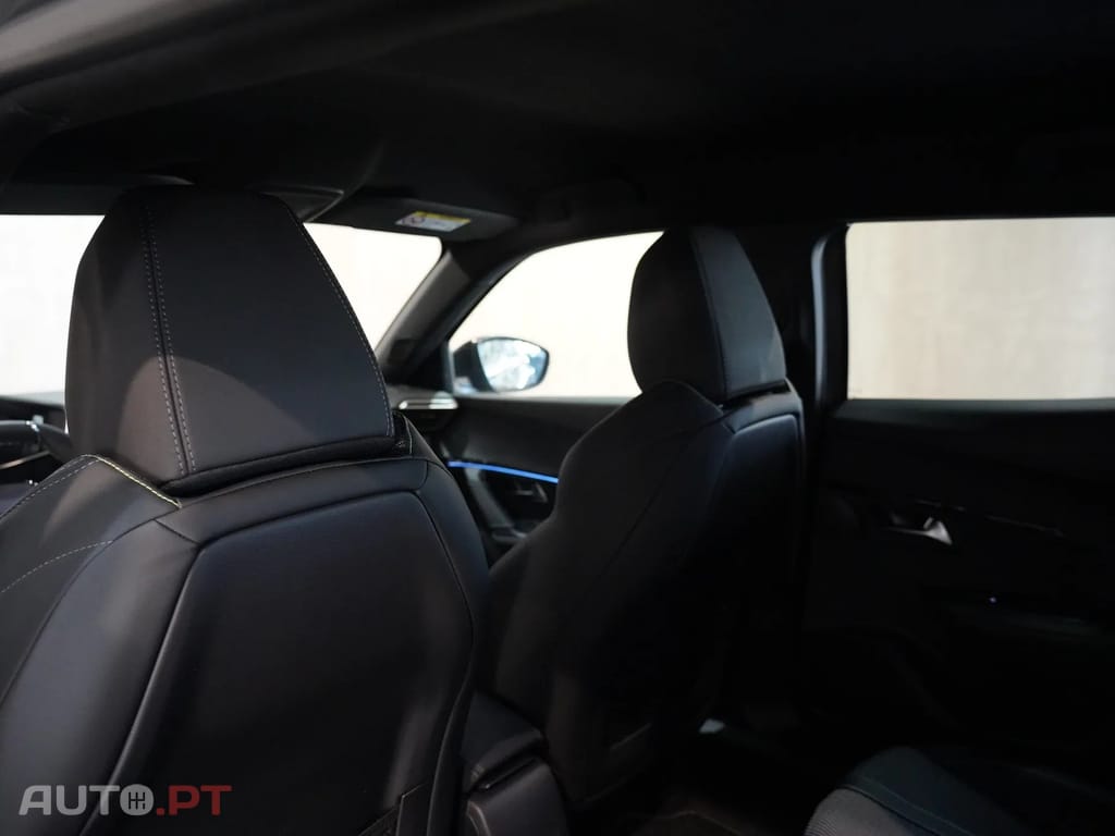 Peugeot E-2008 54 kWh GT