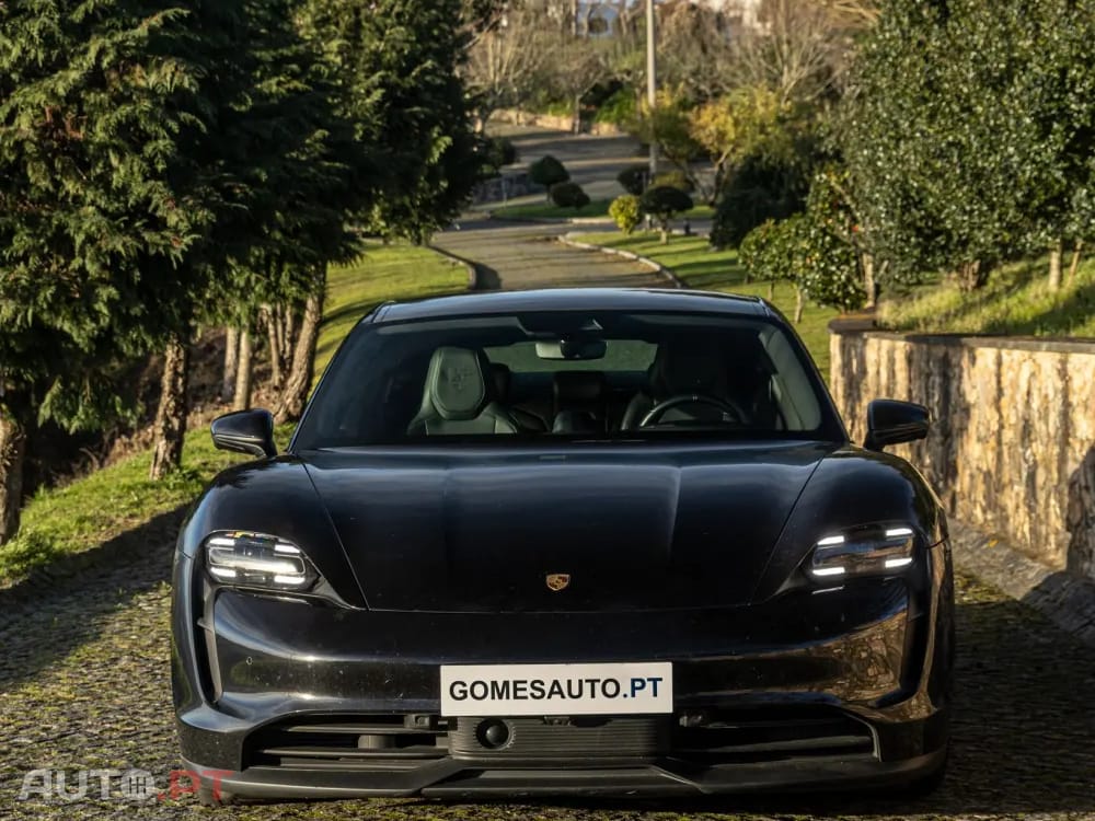 Porsche Taycan 4S