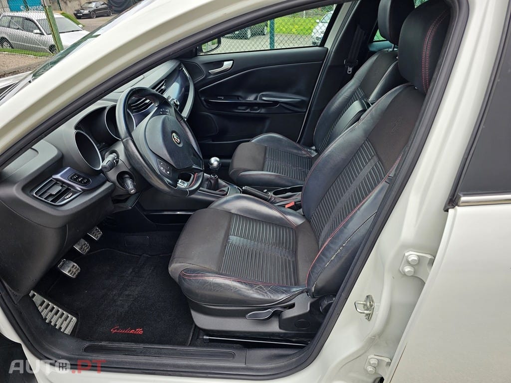 Alfa Romeo Giulietta 1.6 JTDm Distinctive