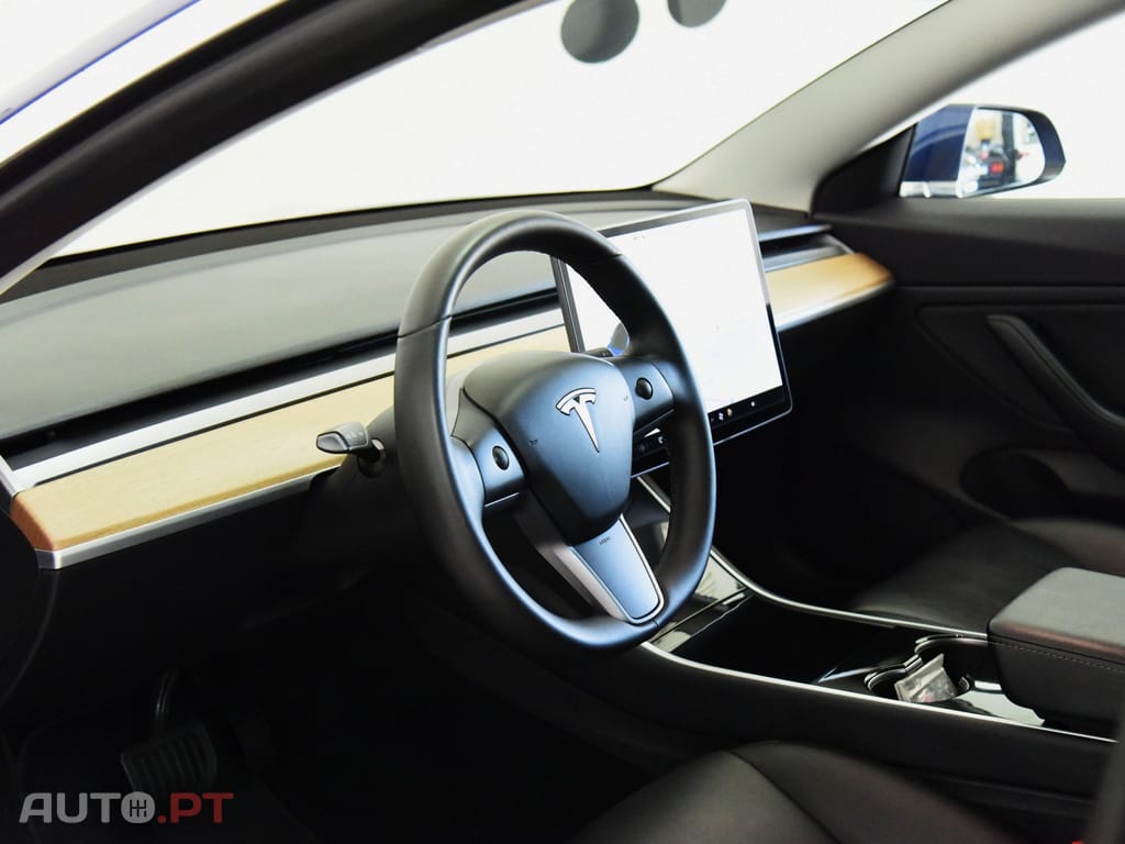 Tesla Model 3 Long-Range Dual Motor AWD