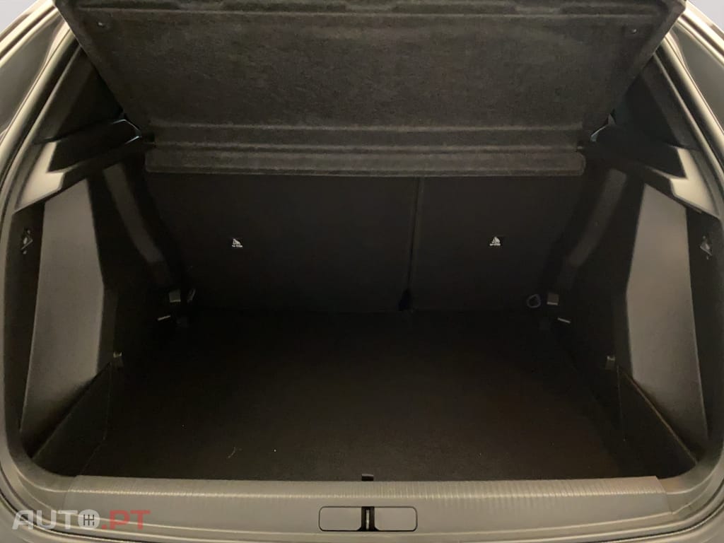 Peugeot E-2008 54 kWh Allure