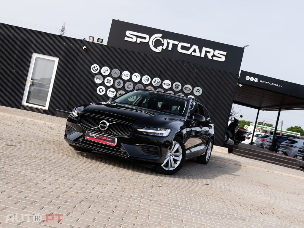 Volvo V60 2.0 B4 Essential Auto
