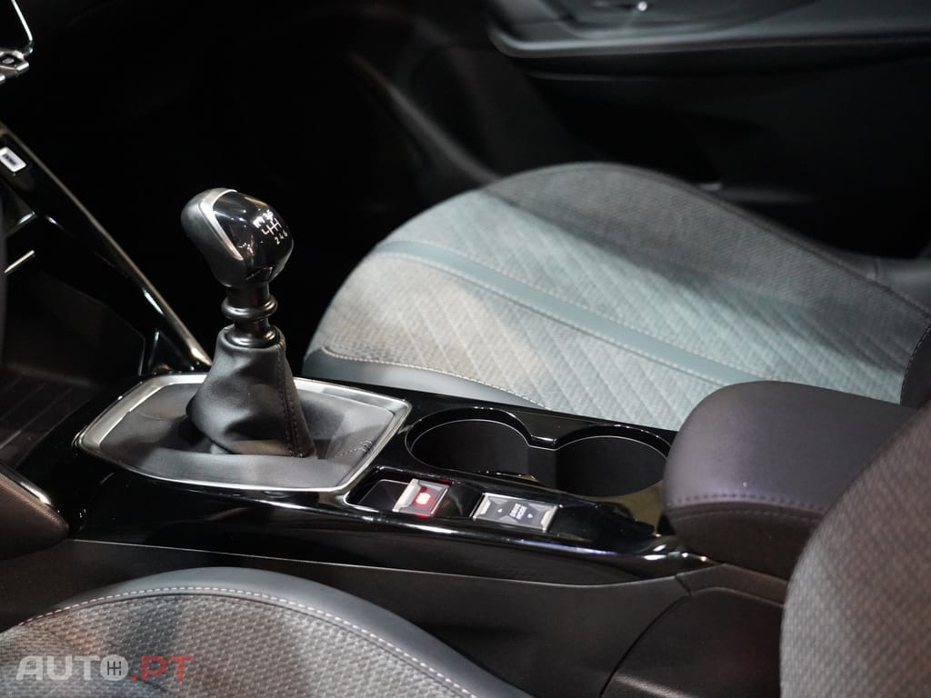 Peugeot 2008 1.2 PureTech Allure