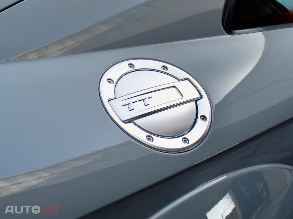 Audi TTS 2.0 TFSi quattro S Tronic