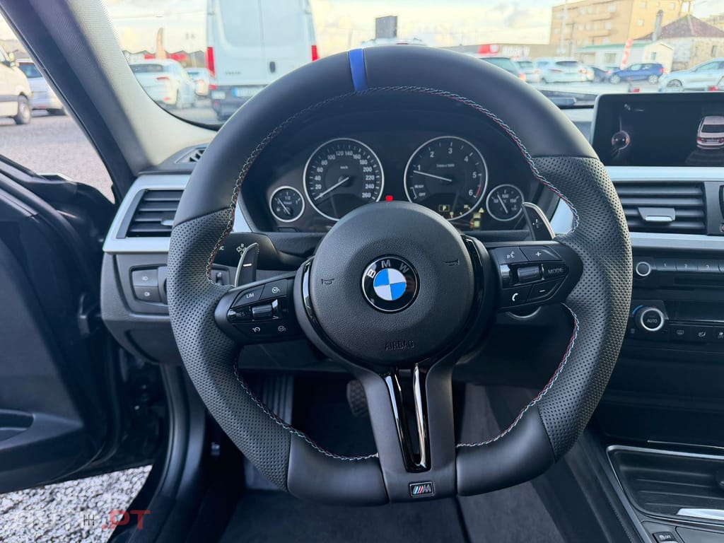 BMW 320 d Auto