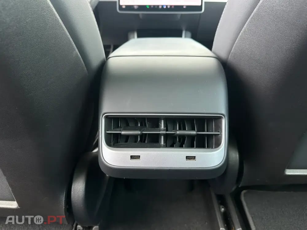 Tesla Model 3 Performance Tração Integral