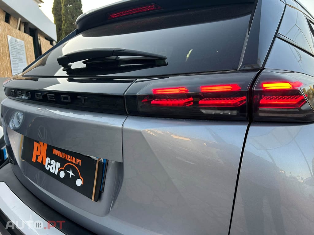 Peugeot 2008 1.2 Pure Tech Allure- Gasolina