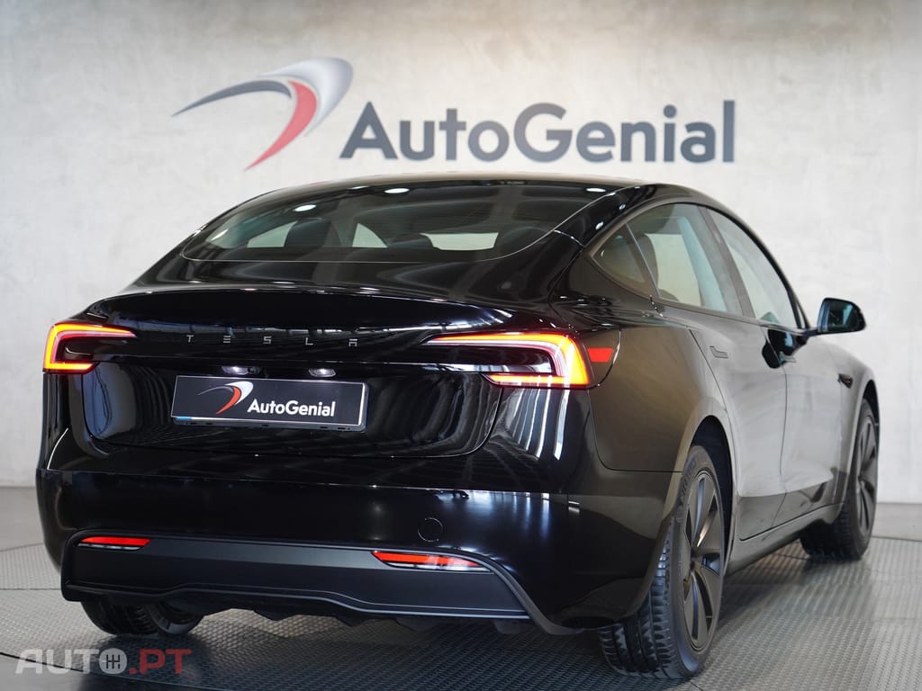 Tesla Model 3 Tração Traseira