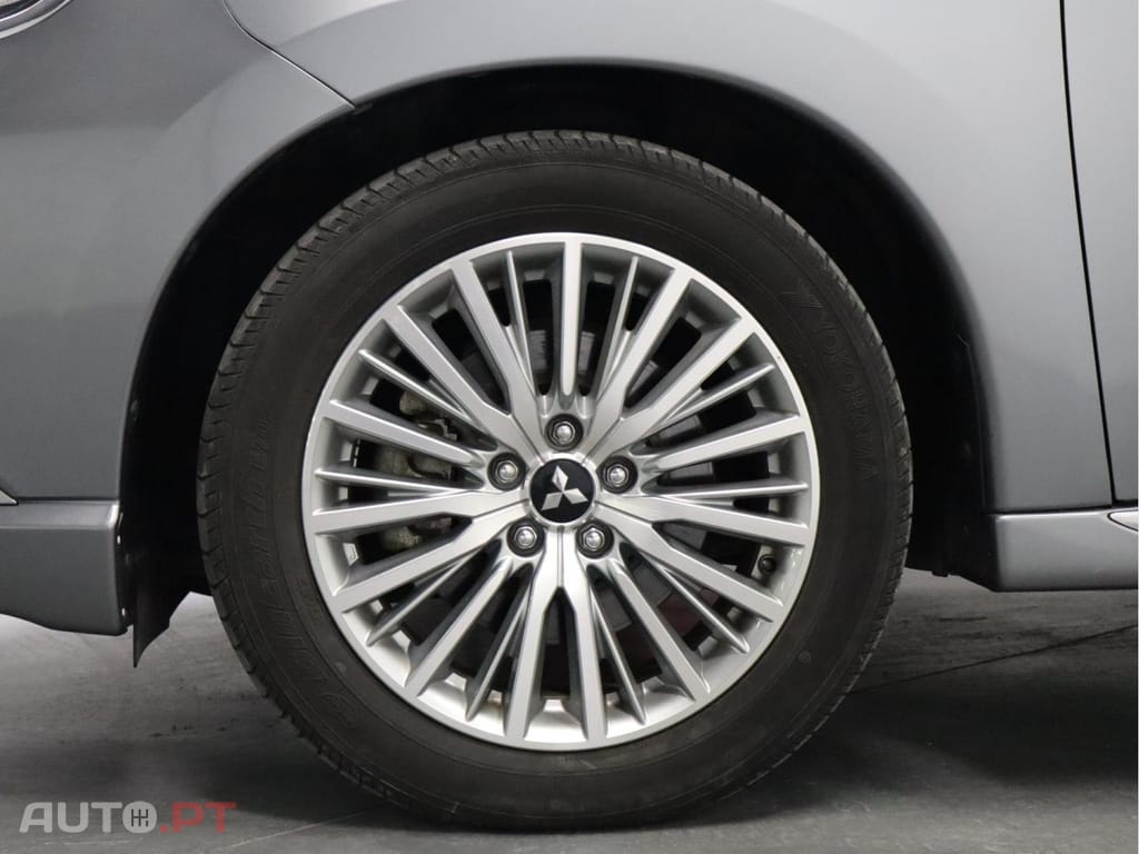 Mitsubishi Outlander 2.4 PHEV Instyle