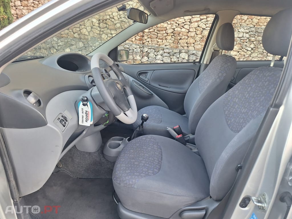 Toyota Yaris 1.0 Luna