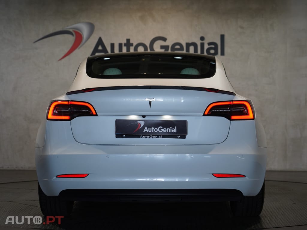 Tesla Model 3 Tração Traseira