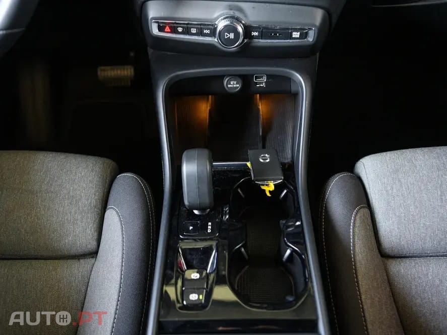 Volvo XC40 1.5 T2 Plus Dark Auto