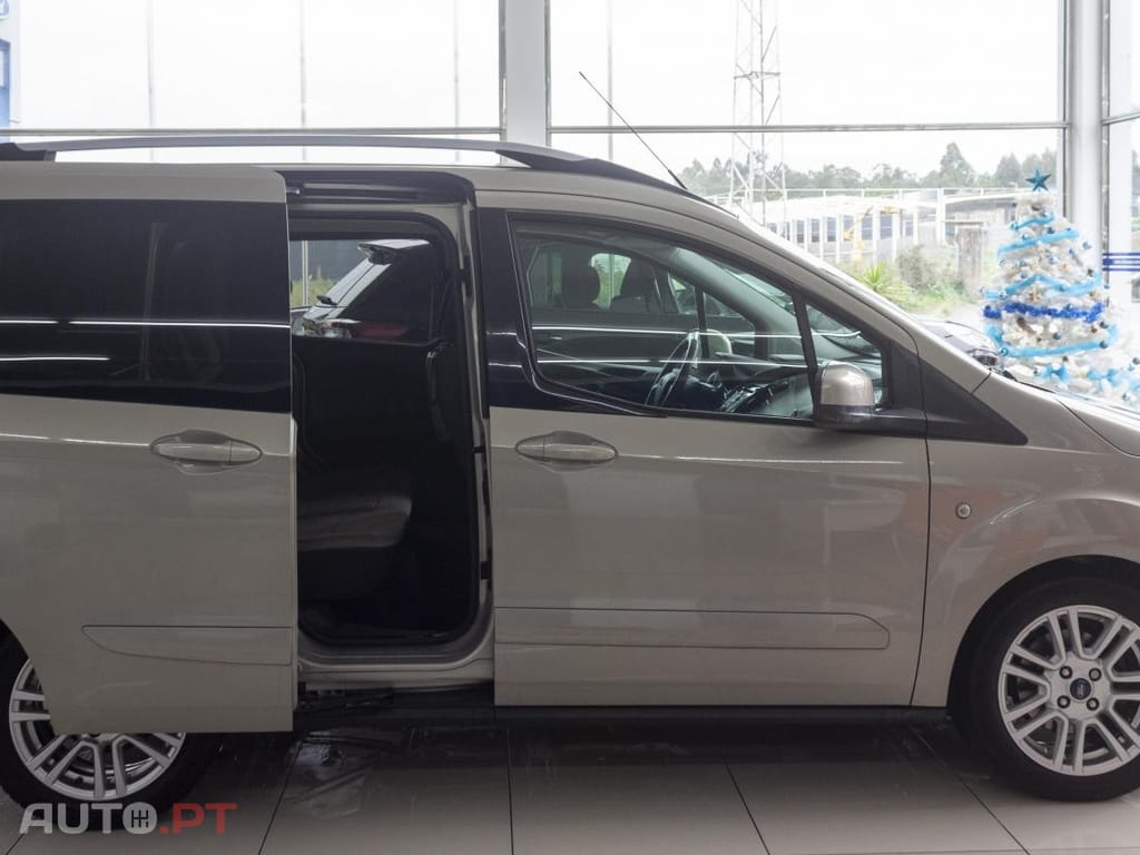 Ford Tourneo 1.0 EcoBoost Titanium