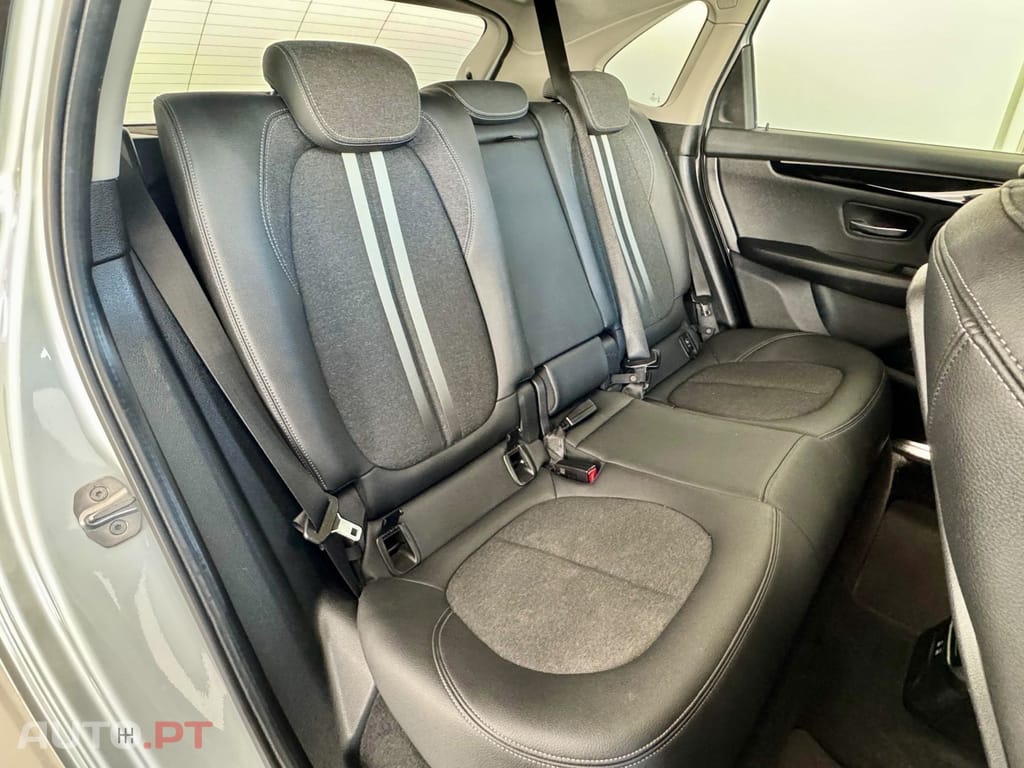 BMW 225 Line Sport