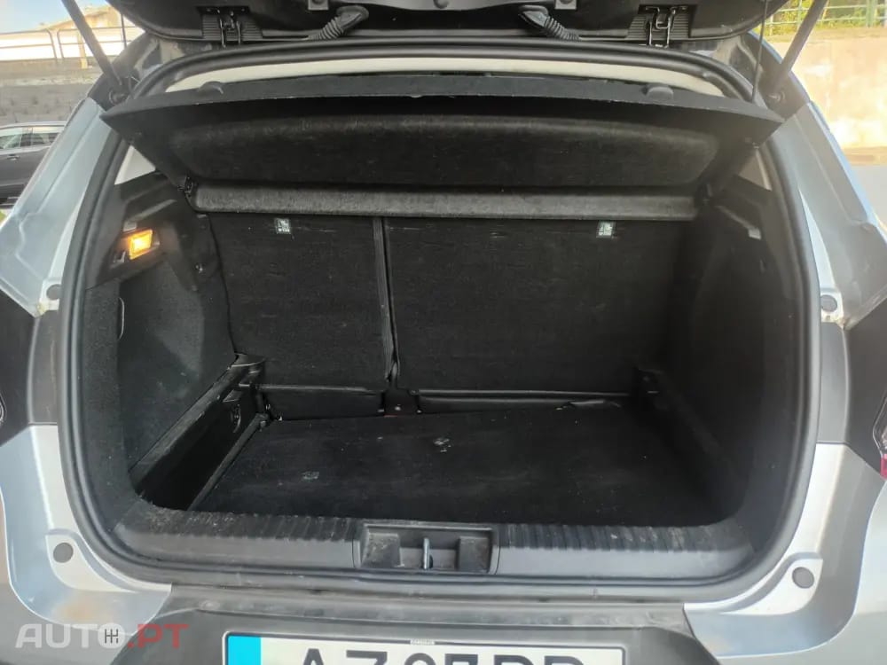 Renault Captur 1.0 TCe Techno Bi-Fuel