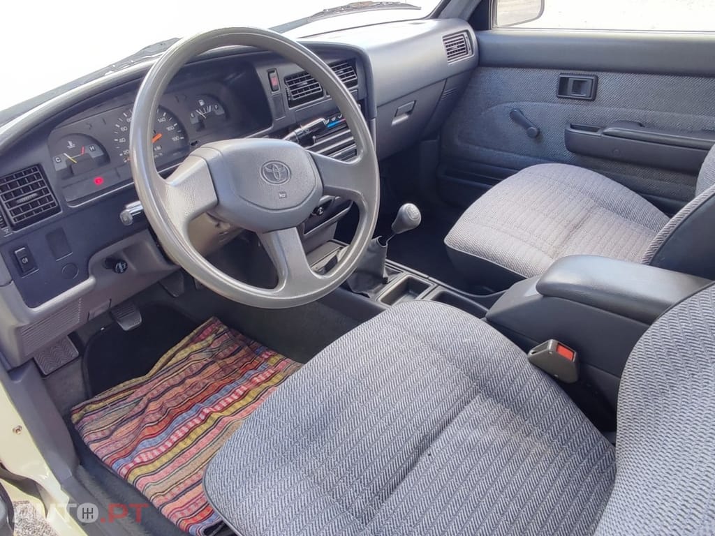 Toyota Hilux 2.4 D LN150LT C.Extra