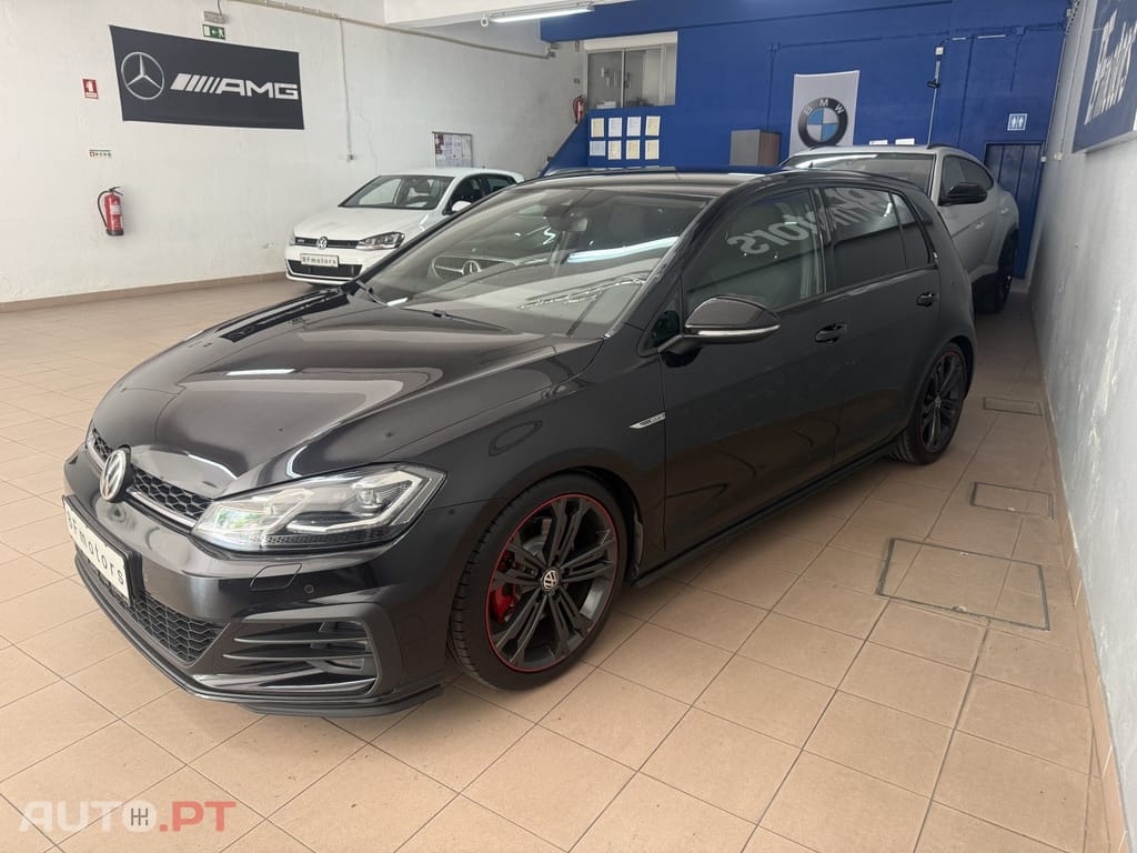 Volkswagen Golf 2.0 TDi GTD — fotografia 2