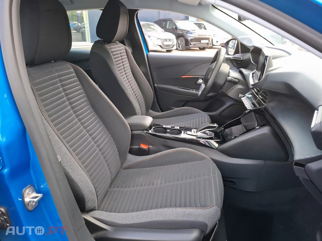 Peugeot E-208 50 kWh Style