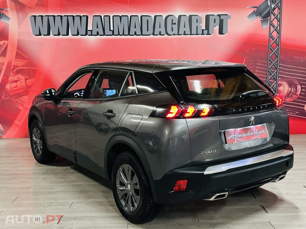 Peugeot 2008 1.2 PureTech Active Pack EAT8