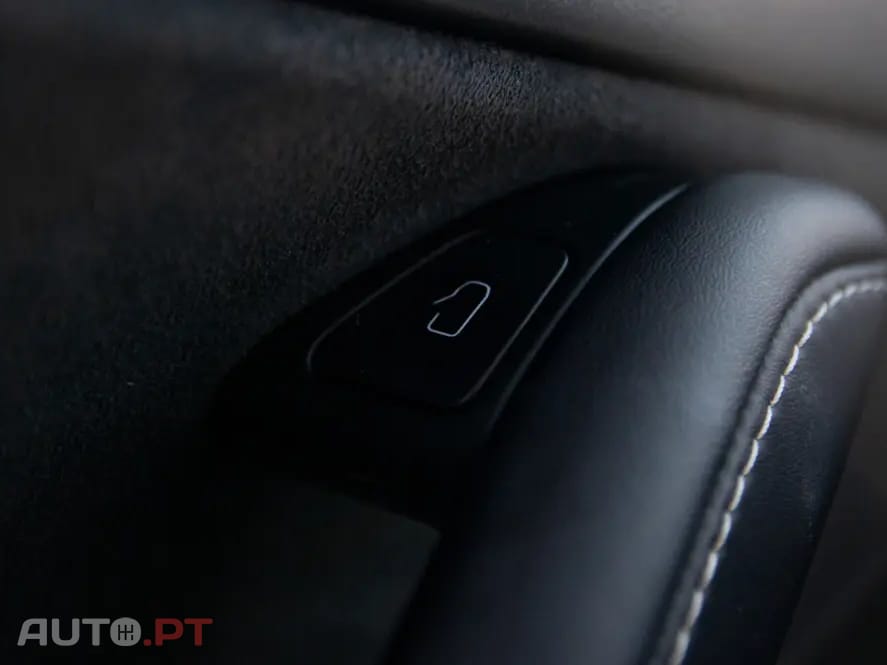 Tesla Model 3 Long Range AWD Dual Motor Performance