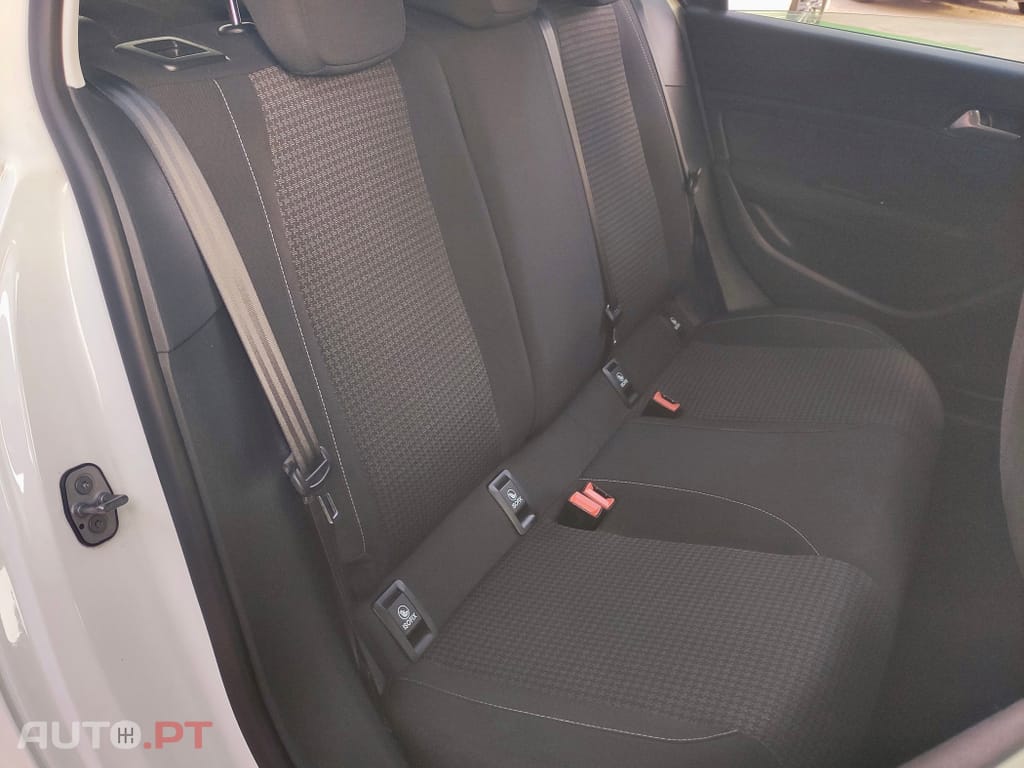 Peugeot 308 1.5 BlueHDi Business Line