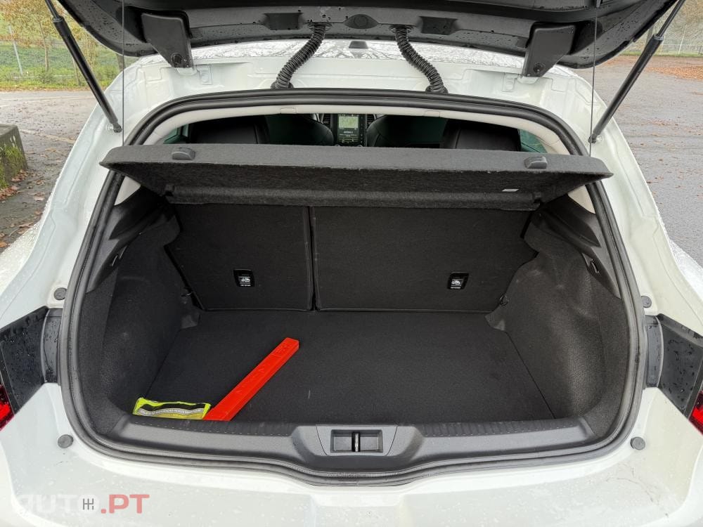 Renault Mégane ENERGY TCe 140 EDC GT-LINE