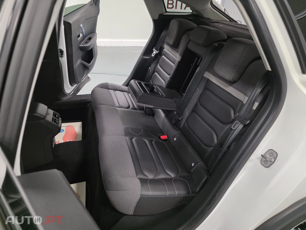 Citroën e-C4 50 kWh Shine — fotografia 73