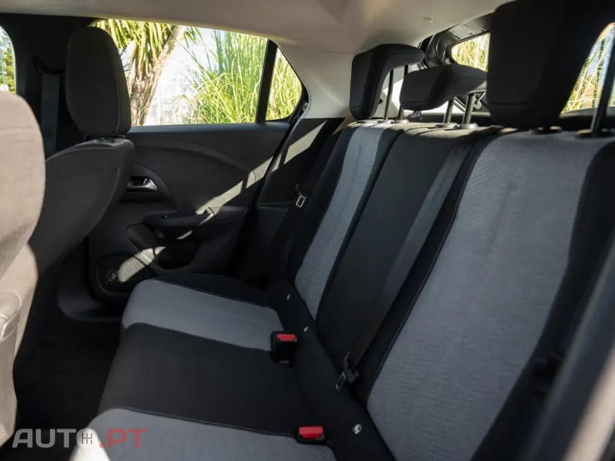 Opel Corsa 1.2 T Business Edition