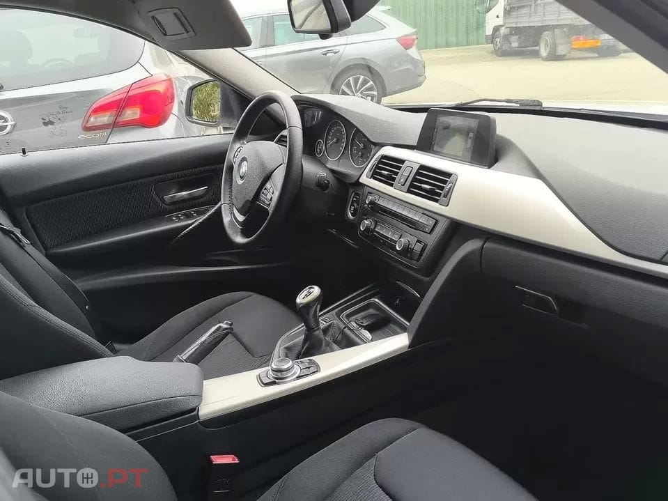 BMW 318 d xDrive Line Luxury