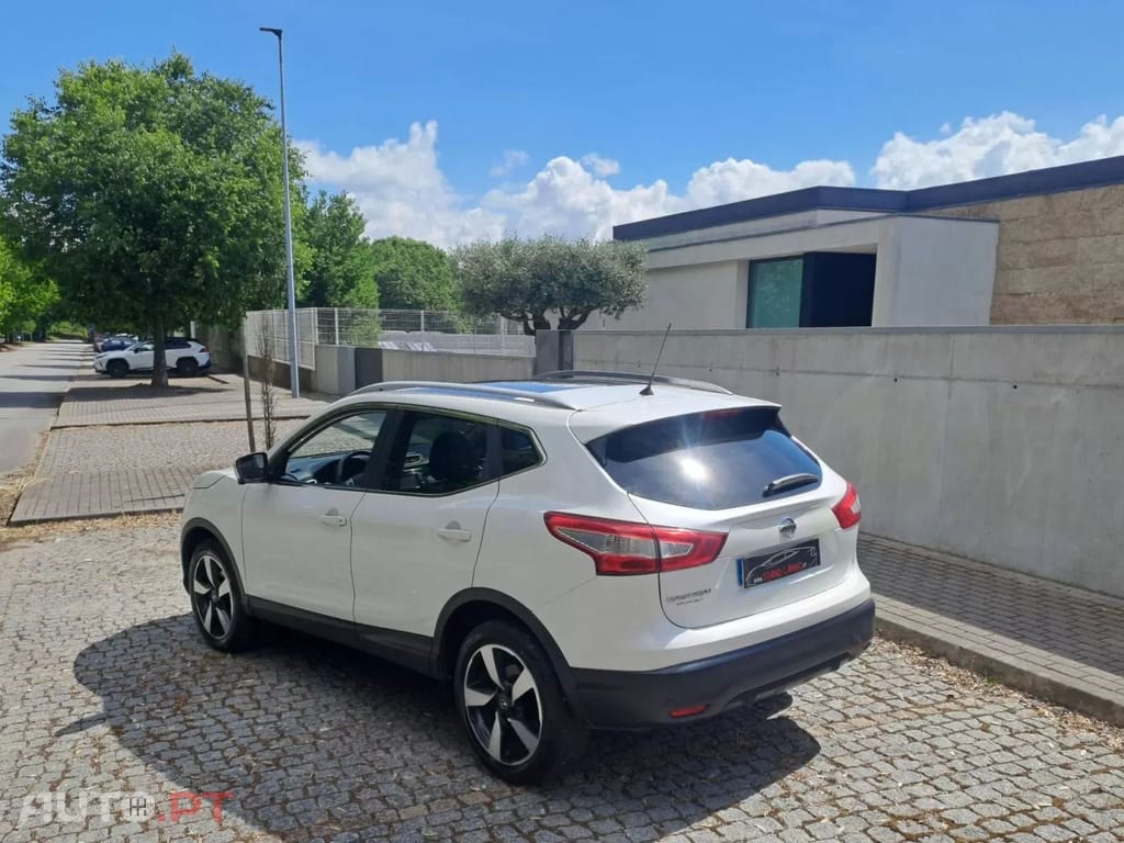 Nissan Qashqai 1.5 dCi N-Connecta