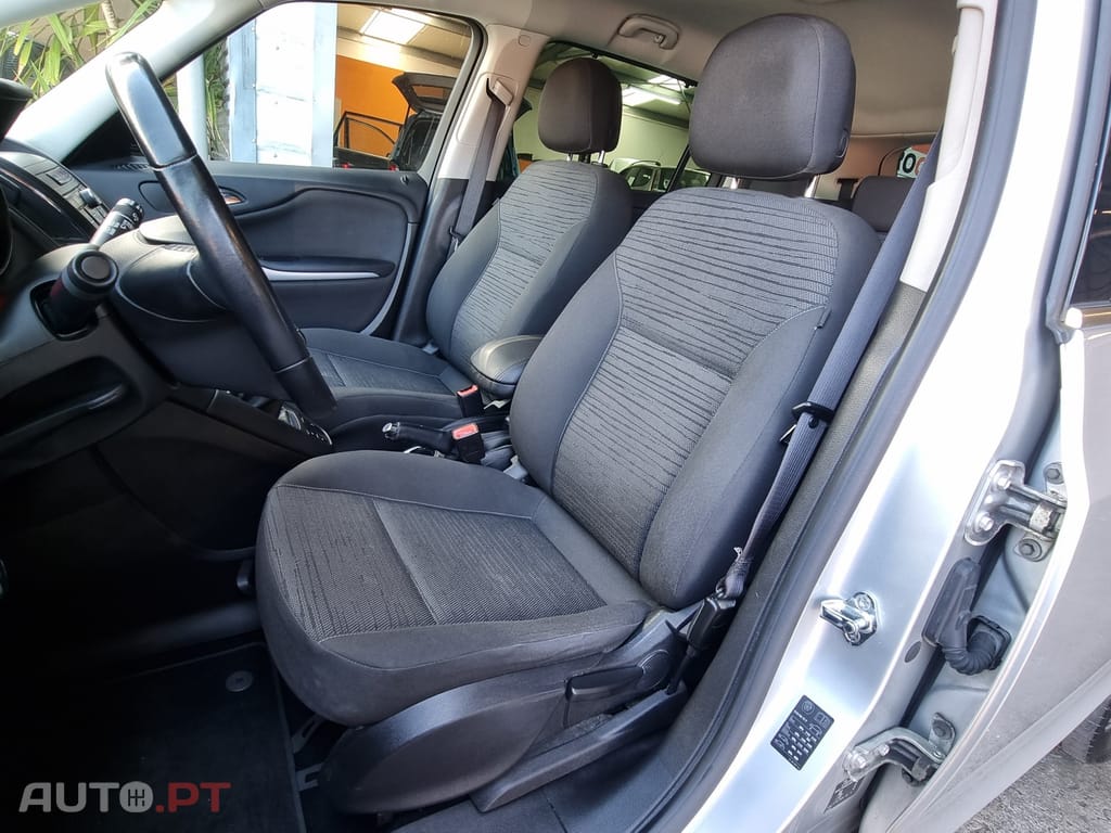 Opel Zafira 1.6 CDTi Executive