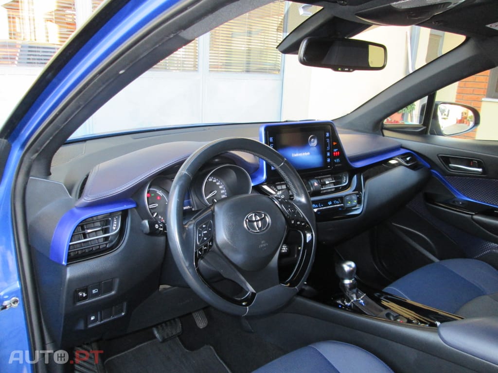 Toyota C-HR 1.8 Hybrido Confort + P/ Style