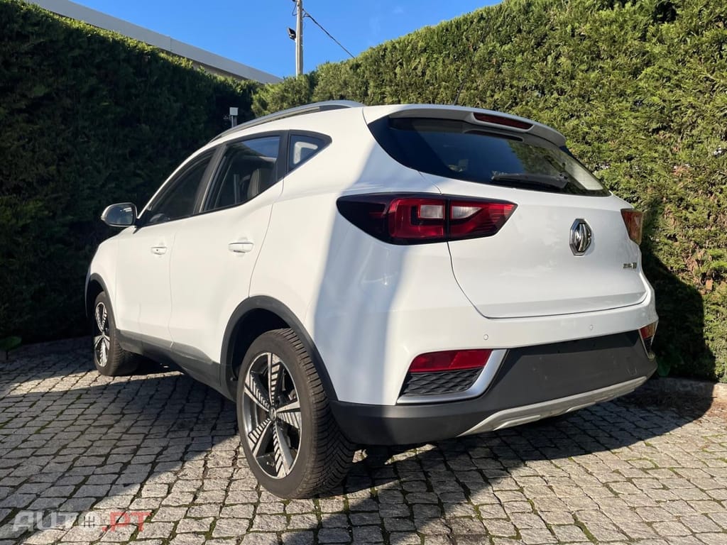 MG ZS EV 44.5 kWh Luxury