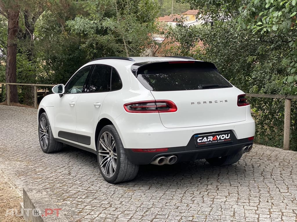 Porsche Macan S