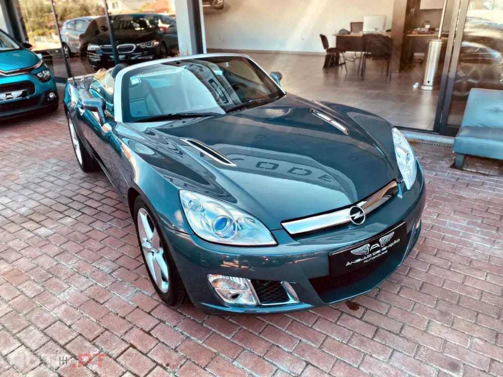 Opel GT 2.0 264 cv