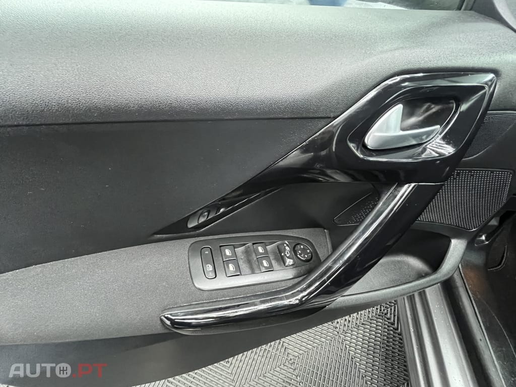 Peugeot 208 1.2 PureTech Allure