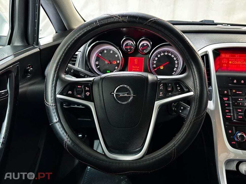 Opel Astra 1.6 CDTI Cosmo S/S J18